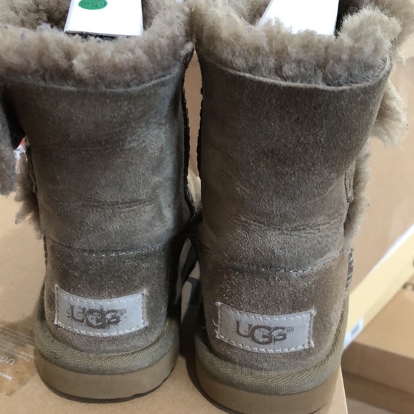 Uggs - Picture 5 of 9